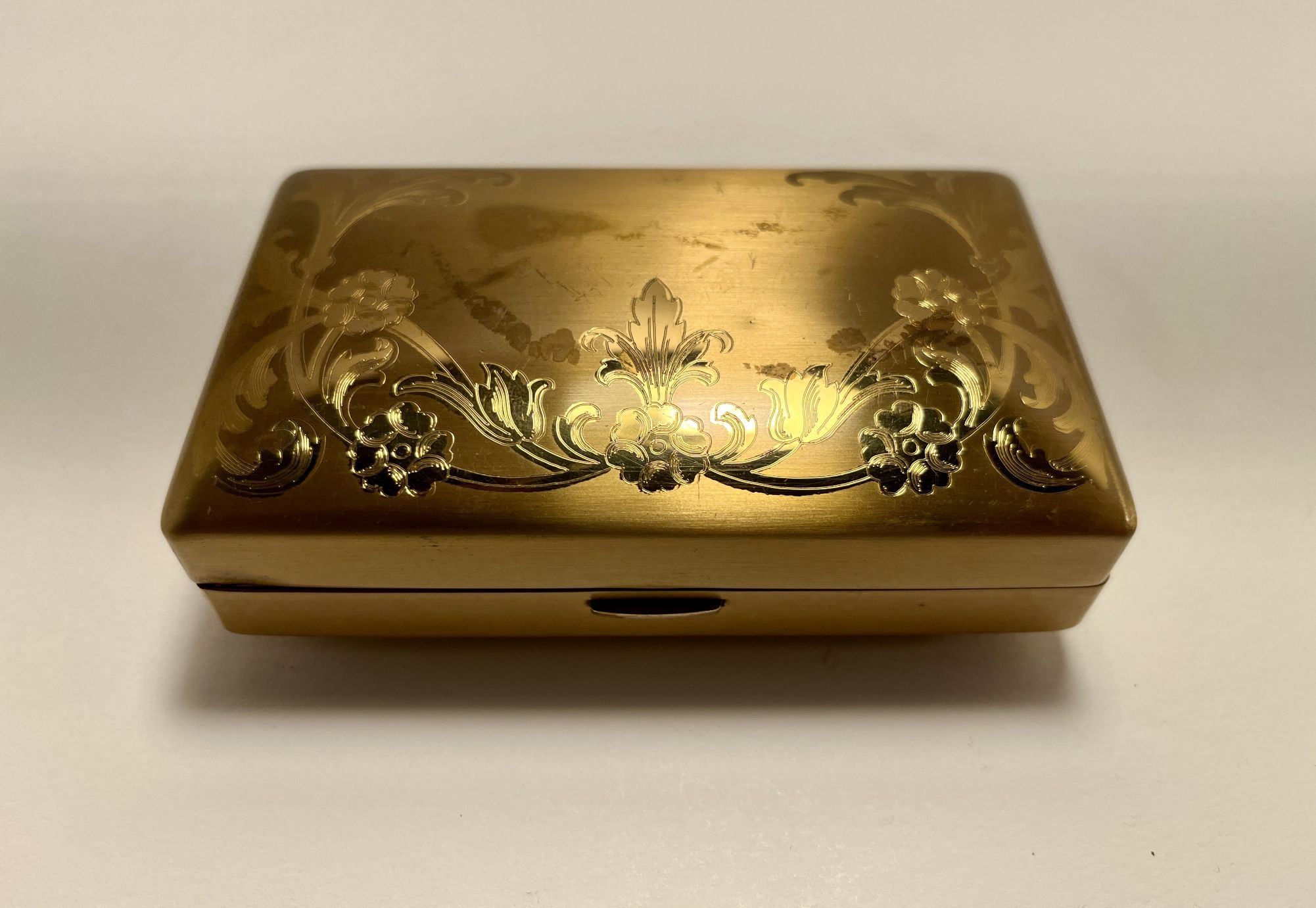 Vintage Elgin American ART DECO Goldtone Makeup Compact Mirror Leaping Gazelle