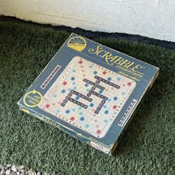 Vintage! 1977 Scrabble Deluxe Crossword Game Rotating Turntable  No. 71