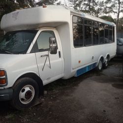 2002 Chevy Motor 6.0  Automatica $4500