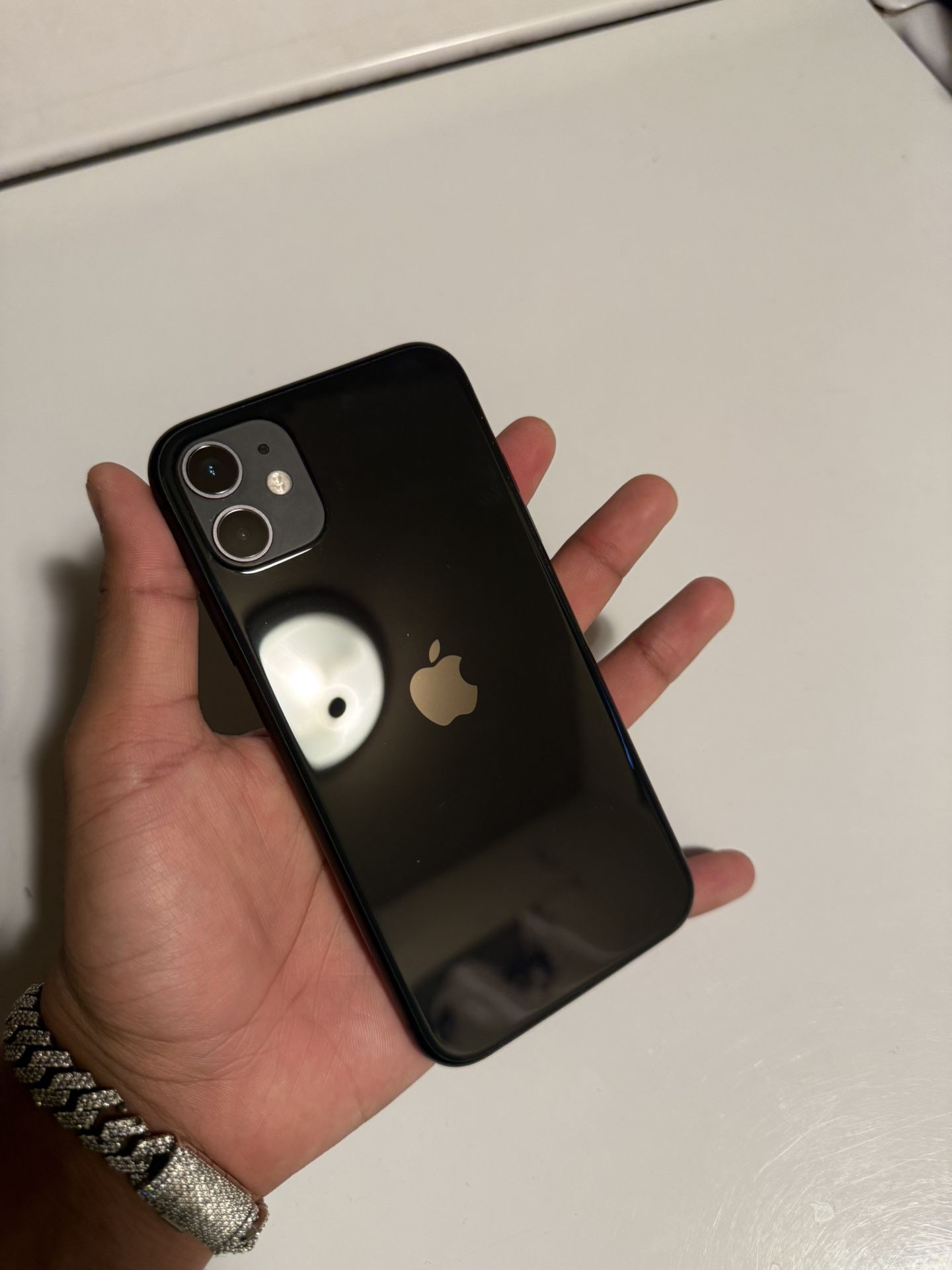 iPhone 11 Carrier Unlocked 128 gb for Sale in Dinuba, CA OfferUp