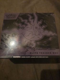 Pitch black Pokemon center ETB
