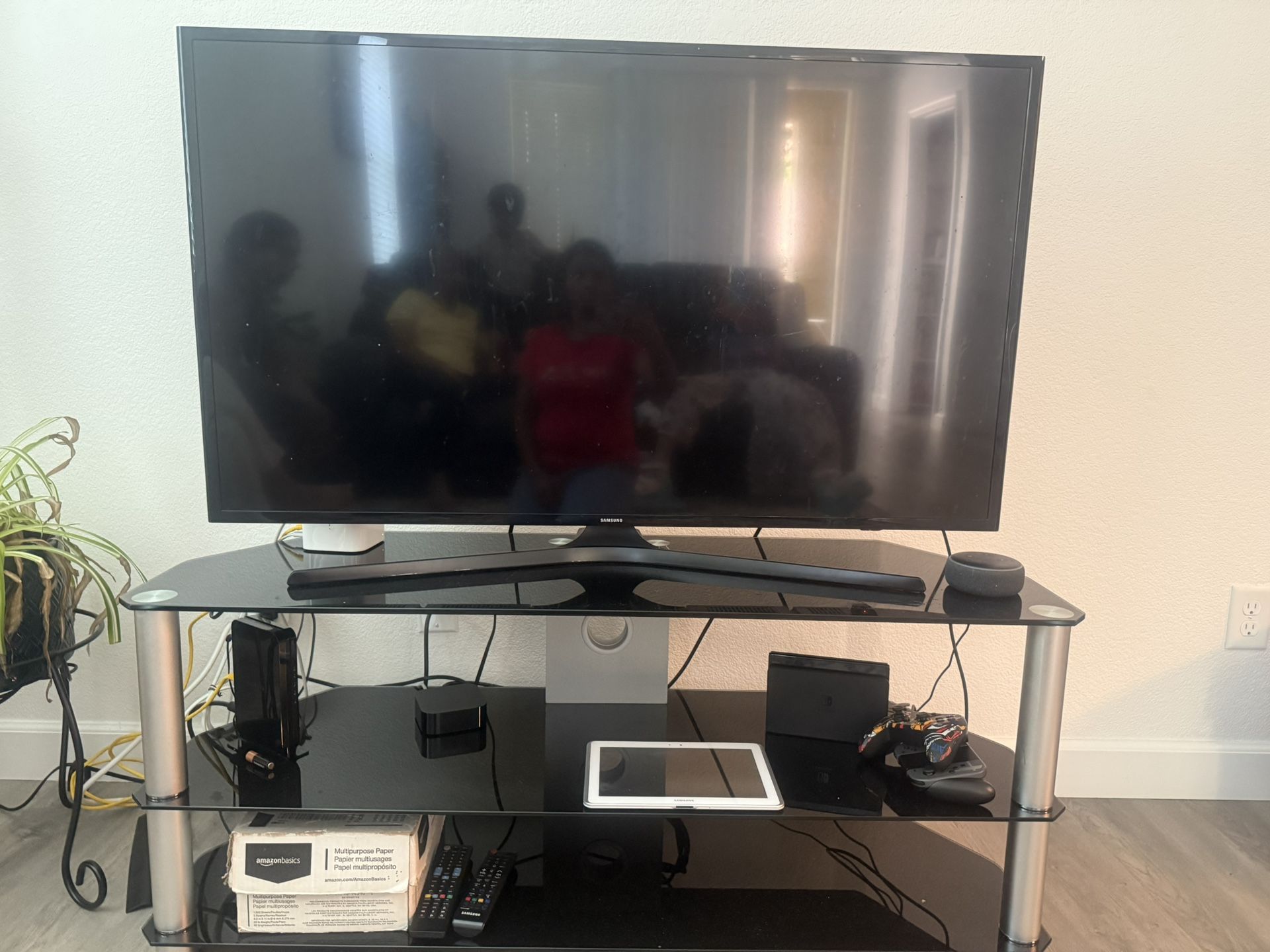 Samsung 49” TB