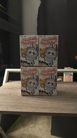 Exciting Macaron Popmart 