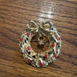Christmas Wreath Broach Pin