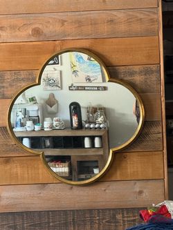 Gold Quatrefoil / Clover Wall Mirror Approx 27” - Heavy   Elegant quatrefoil wall mirror with a gold-finished metal frame. The frame has a textured, s