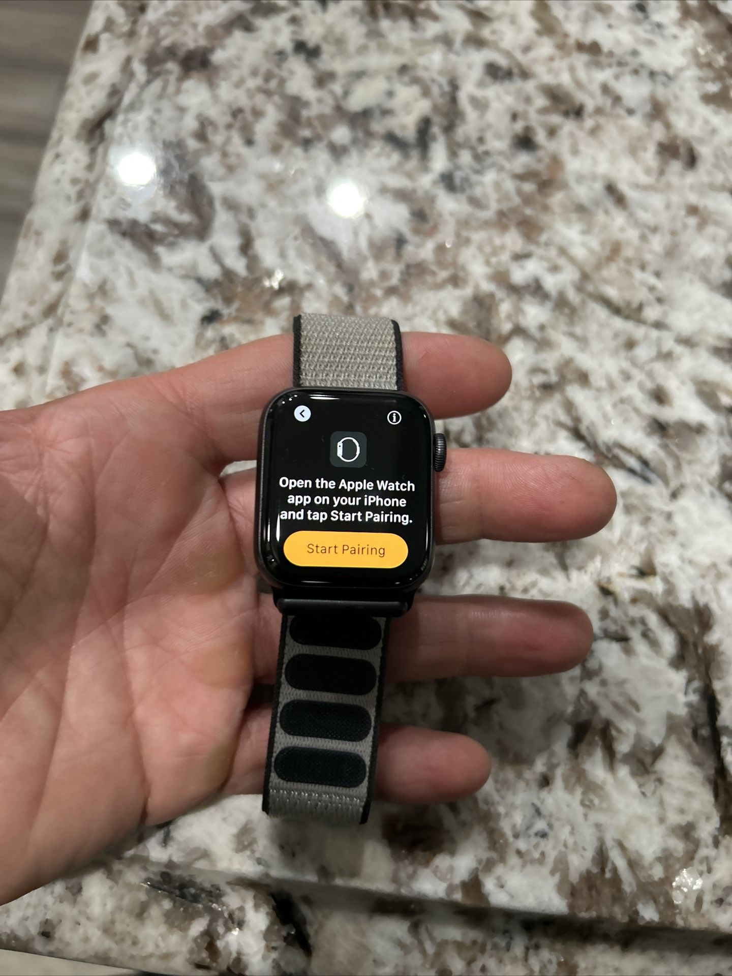 Unlocked Apple Watch , Series 5 40mm/44mm,GPS , WiFi
