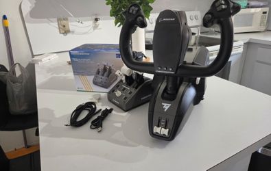 Thrustmaster TCA Boeing Yoke + Quadrant for Xbox and PC