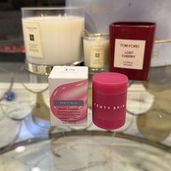 Fenty Beauty by Rihanna  Plush Puddin’ Intensive Recovery Lip Mask  FIRM PRICE 