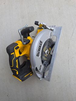 DEWALT XR Brushless Circular Saw (Tool Only)