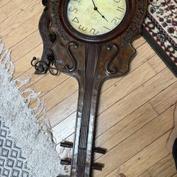Vintage Violin-Shaped Wall Clock