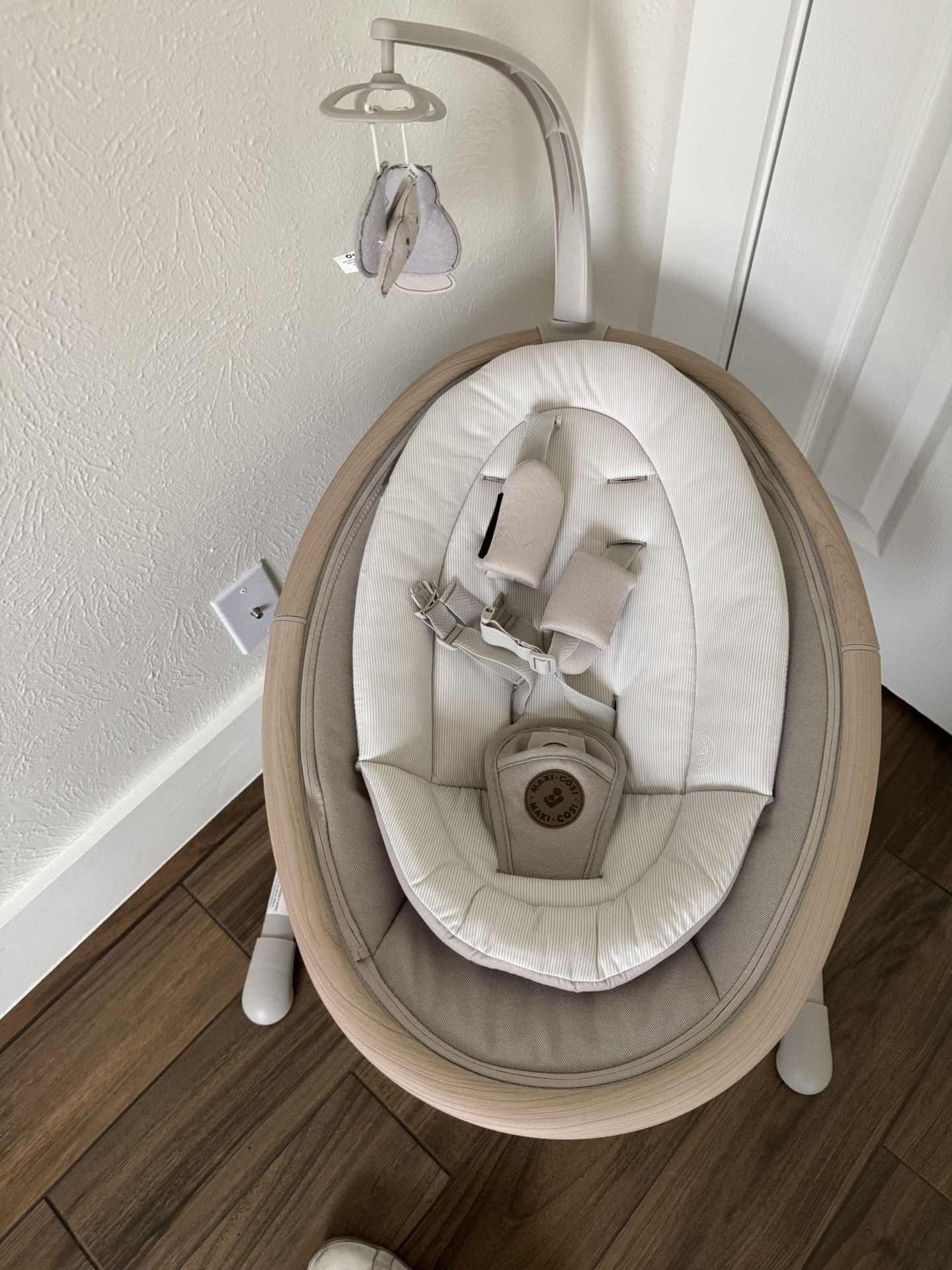 Baby swing
