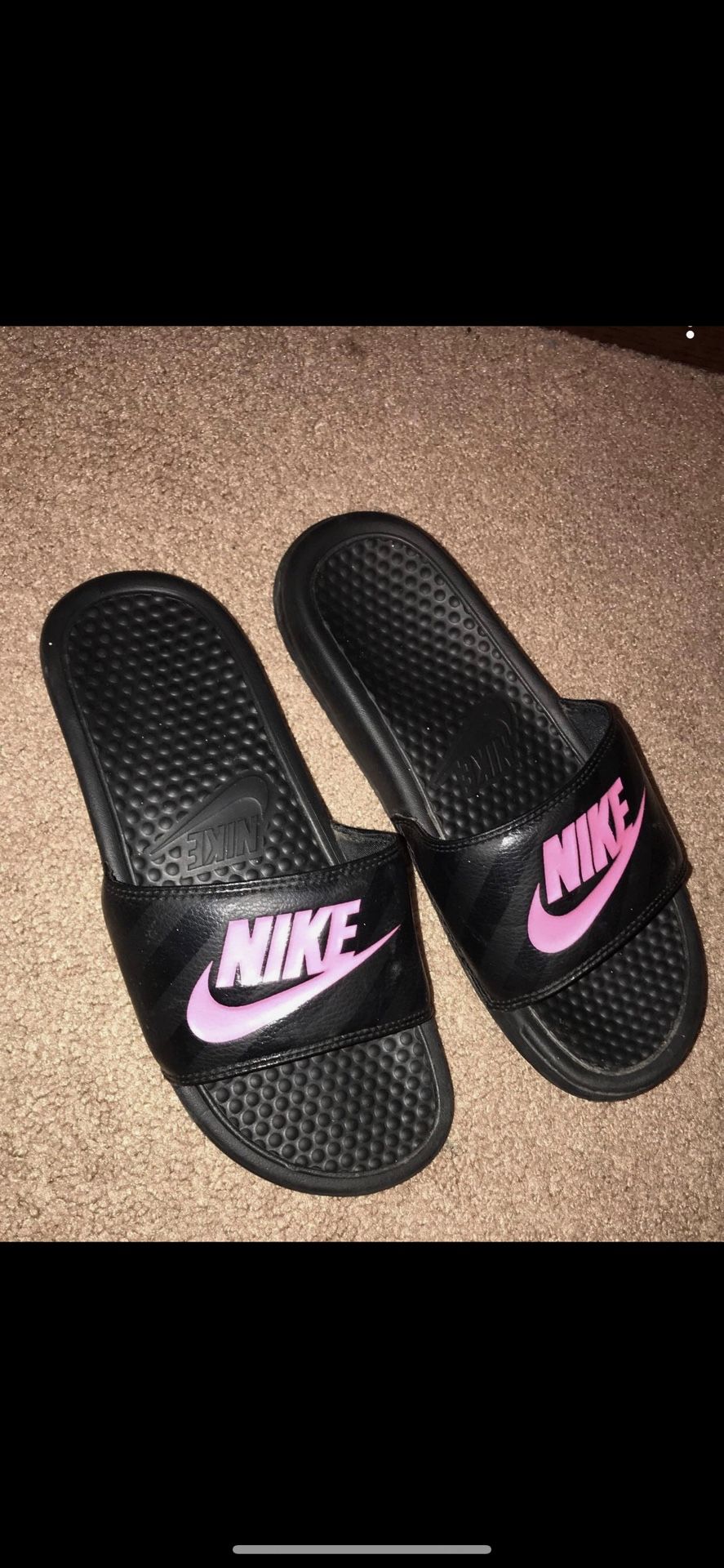 Nike sandals size 6