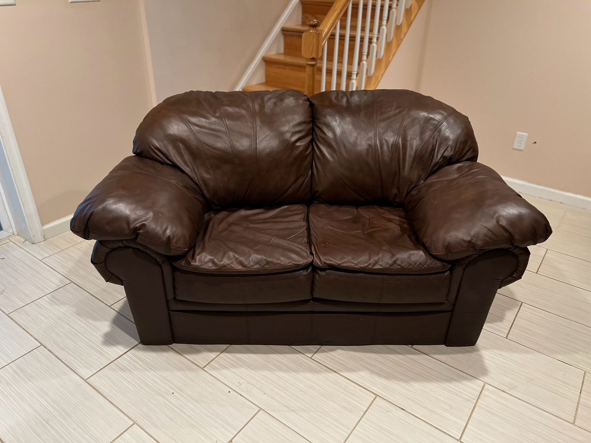 PREMIUM LEATHER PLUSH LOVESEAT