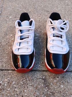 Air Jordan 11 Low Bred Sneakers dize 9.5