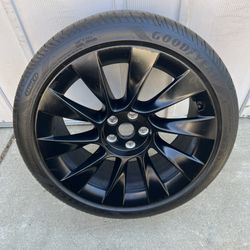 One Spare 20” Tesla Model Y OEM Induction Wheel Rim has Bluetooth TPMS! Good to use as a Replacement or Emergency Spare! *SELLING JUST 1 WHEEL & TIRE*