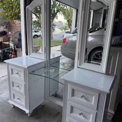 Open mirror vanity 
