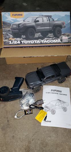 FMS 1/24 Toyota Tacoma
