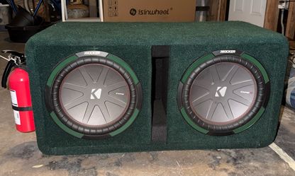 Subwoofer box with Kicker 12" CompR & 2 Kicker Amps