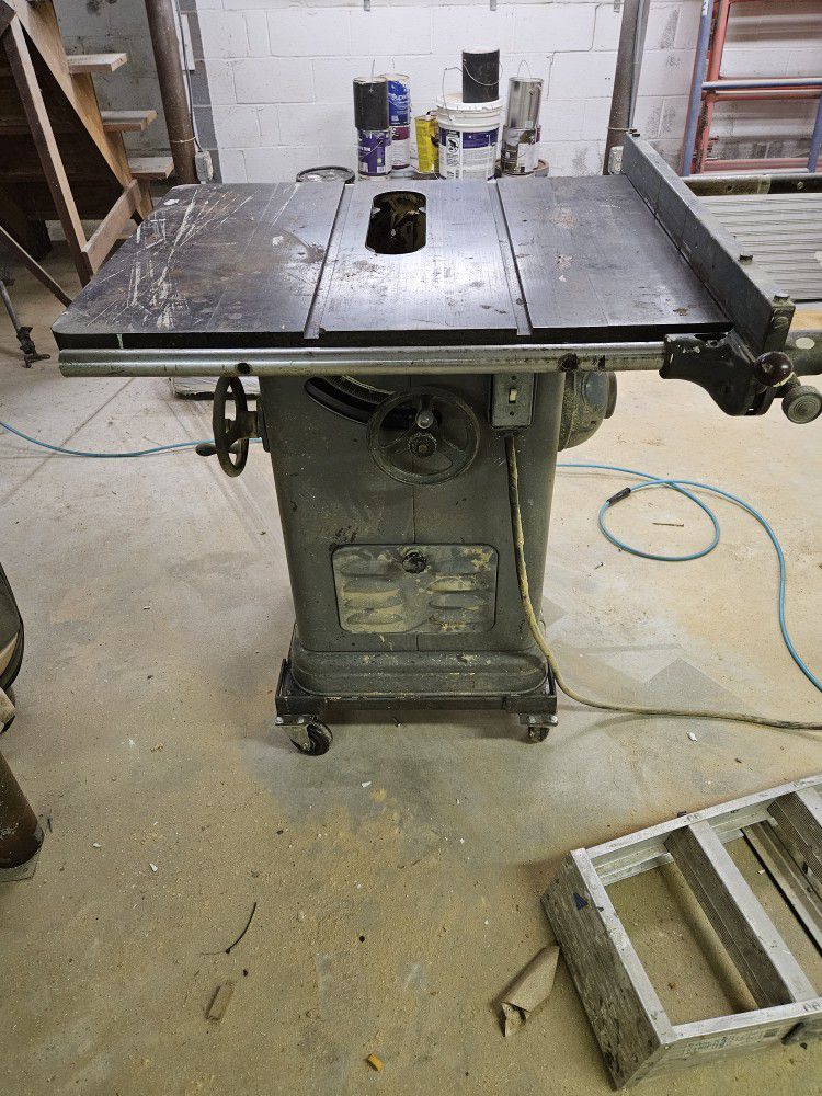2 Hp 22o Volt  Cast Iron Table Saw