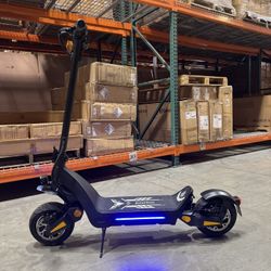 Dual-motor high-speed electric scooter