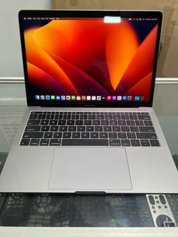 MACBOOK PRO INTEL CORE i5 8GB RAM 128SSD. FRESH IOS READY TO USED