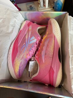 Basketball Shoes. Volanti 911 Rocket Air.