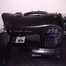 Singer 8768 Heritage Sewing Machine 