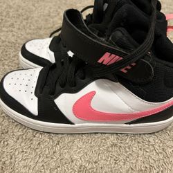 Big Kids Nike Size 4.5
