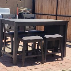 Kitchen Table And 2 Chairs/2 Stools