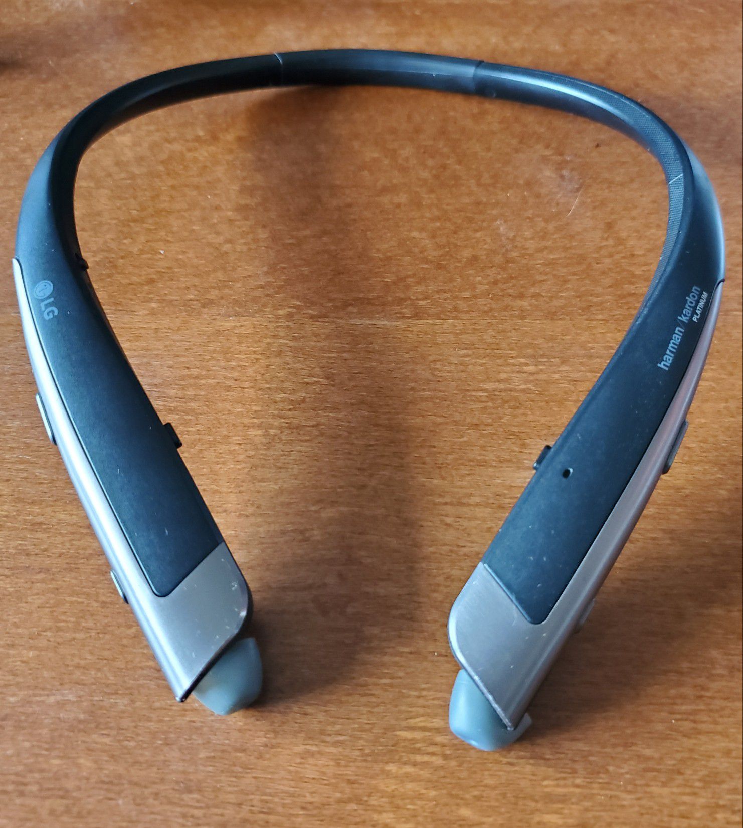 HBS-1100 Black LG TONE PLATINUM® Bluetooth® Wireless Stereo Headset