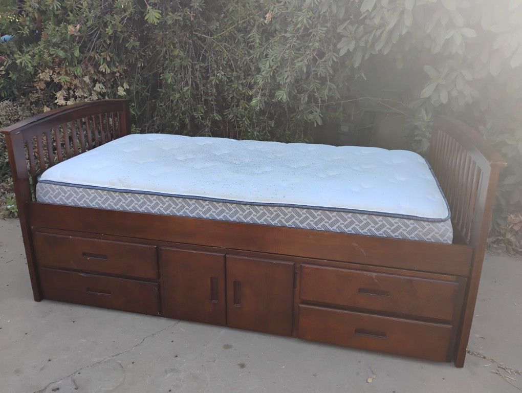 Twin Size Captains Bed With Storage And Drawers Underneath