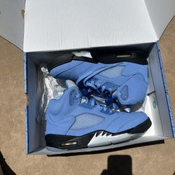 UNC Jordan 5 Retro