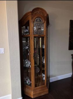Howard Miller Majestic II Floor Clock