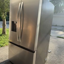 Whirlpool Refrigerator 