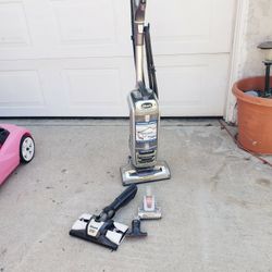 Shark Vacuum With Attachments 
