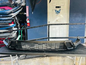 Honda CR-V 2023-2025 front bumper valance Oem