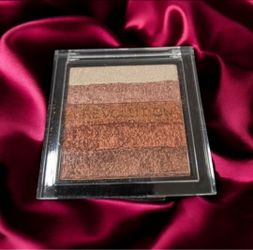 Makeup Revolution Shimmer Brick Highlighter Palette