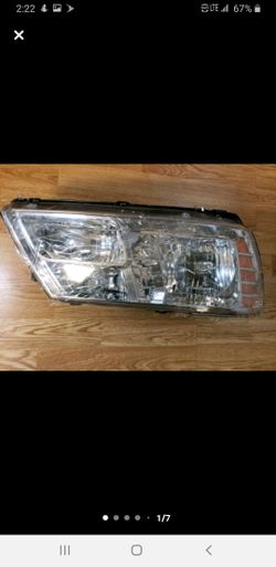 Headlight (passenger's side)