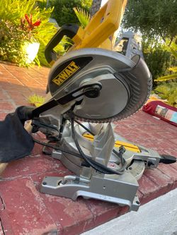 Dewalt Saw