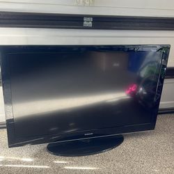 Samsung 52” LCD TV