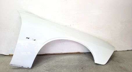 2008 - 2016 2017 2018 2019 2020 2021 2022 2023 DODGE CHALLENGER RIGHT FENDER OEM