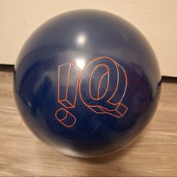 Storm IQ Tour Solid Edition Bowling Ball, 14lbs, One Handed, Righty, No plugged