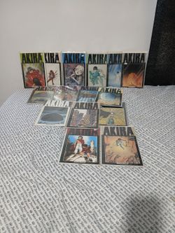 AKIRA Comic Books  By Katsuhiro Otomo . Please See What Issues Available 