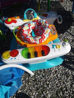 Step and play piano