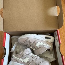 Nike Kids Sneakers – Toddler 7C