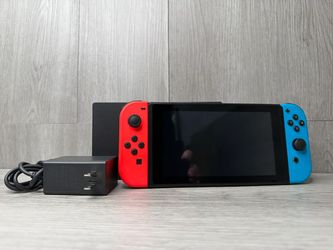 Nintendo Switch V2 HAC-001(-01) 32GB Console Dock Joy-Cons (A1D030070)