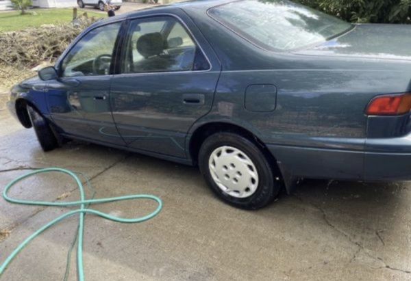 98 Toyota Camry for Sale in Sacramento, CA - OfferUp