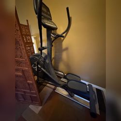 NordicTrack CX1600 Elliptical - Like New – Port Orange, FL