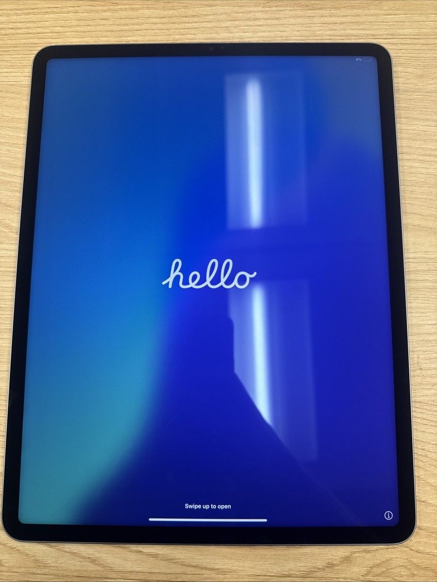 Apple iPad Pro 12.9” 6th gen like new WiFi and cellular