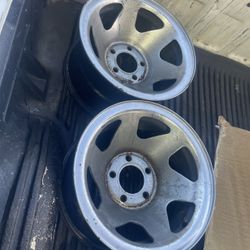 1993 Chevy Silverado set up 15” x 8. These are similar to 454.